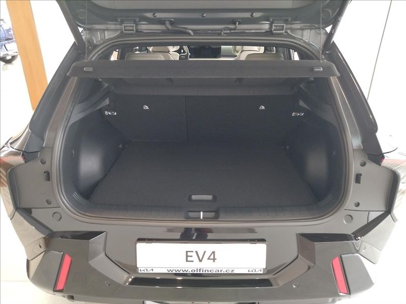 Kia EV4 (2025) 81,4 kWh GT-LINE - fotka 18 z 21