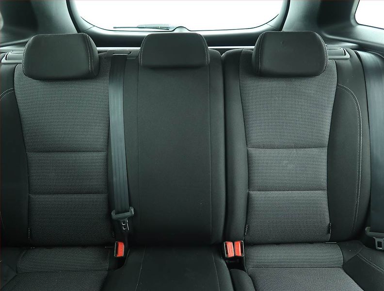 Hyundai i30 (2013) 1.6 MPI, Tempomat - fotka 10 z 15