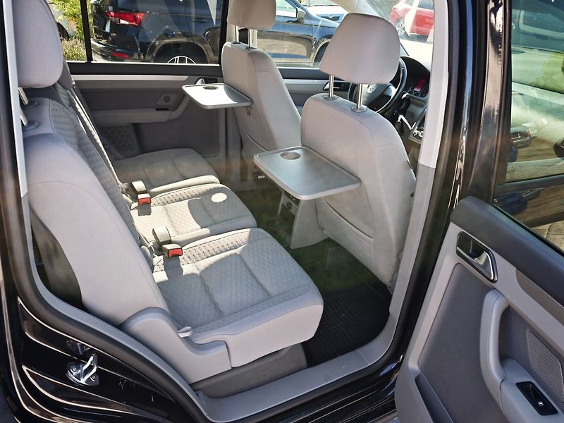 Volkswagen Touran (2009) Comfort 1,9 TDI 77 Kw - fotka 15 z 33