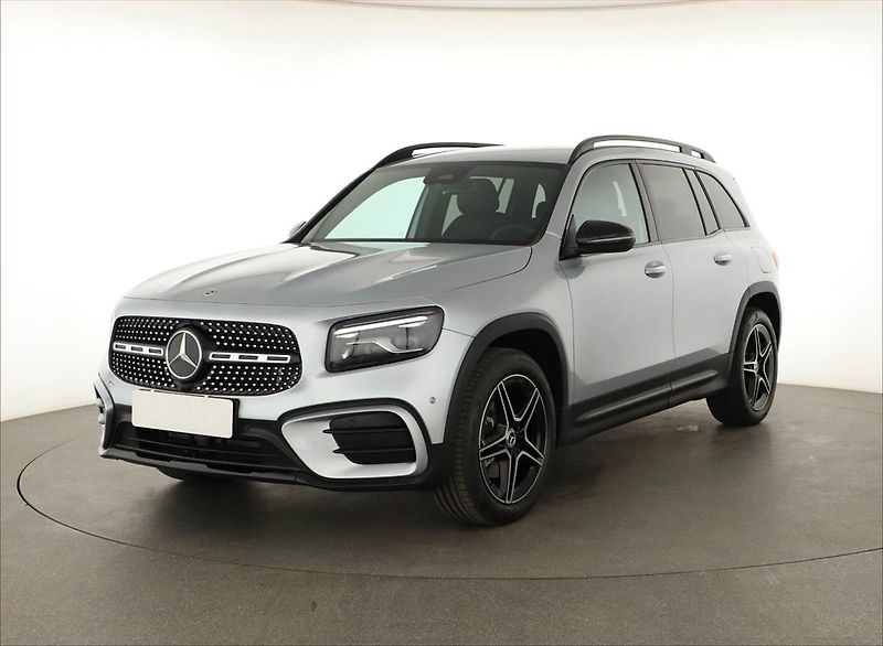 Mercedes-Benz GLB (2025) 200 d - fotka 2 z 20