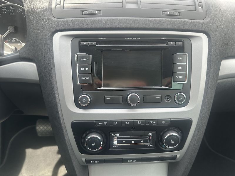 Škoda Octavia (2012) 1.2TSI DSG - fotka 23 z 25