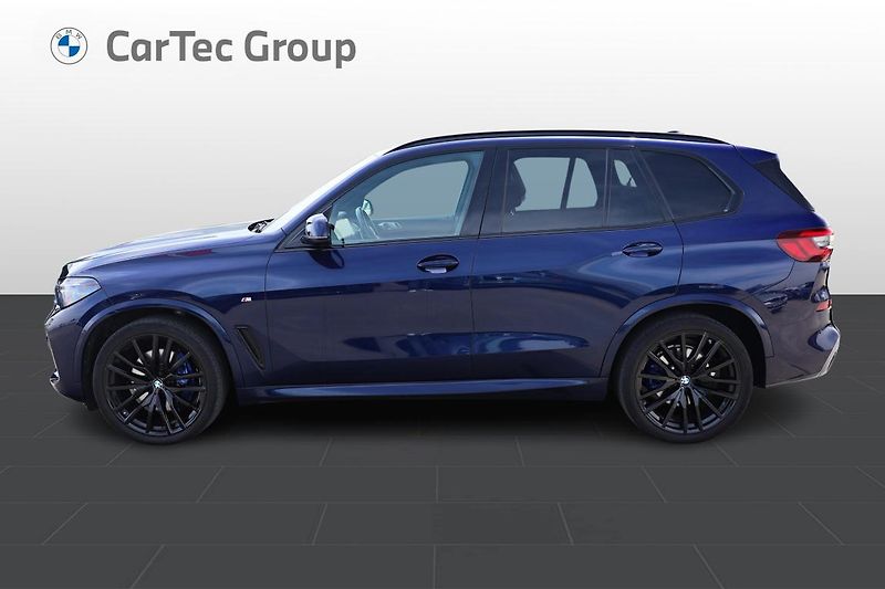 BMW X5 xDrive30d - fotka 3 z 17