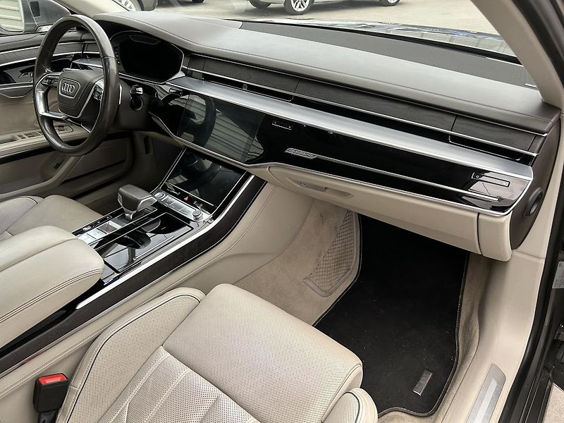 Audi A8 3.0 TDI 4x4 Elegance - fotka 29 z 34