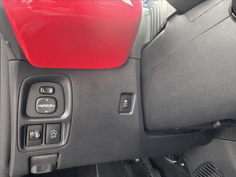 Citroën C1 1,0 VTi, JCC+,Carplay,Kamera - fotka 12 z 28