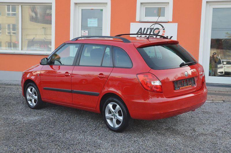 Škoda Fabia (2012) 1.2 TSi 63kW AMBITION / ALU - fotka 4 z 29