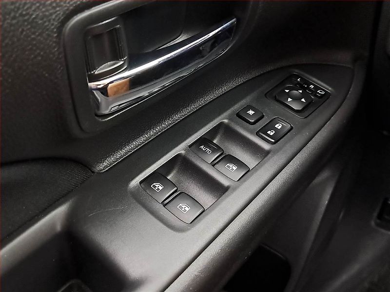 Mitsubishi Outlander (2017) 2.0, Tempomat, Park. senzory - fotka 16 z 17