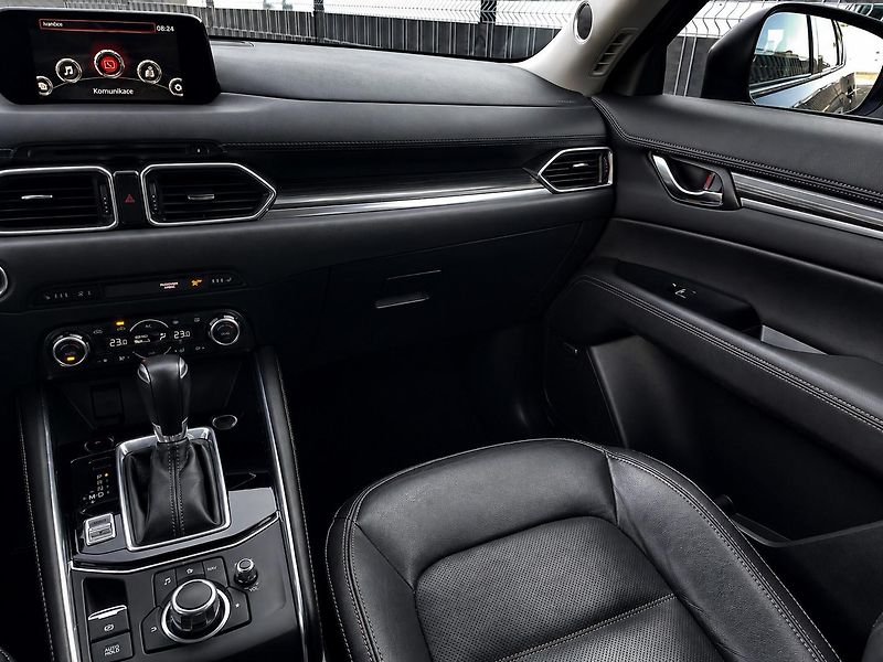 Mazda CX-5 (2018) 2.0i 121kW OPTIMUM - fotka 13 z 35