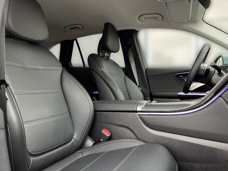Mercedes-Benz GLC SUV 220d 4MATIC Avantgarde - fotka 16 z 21