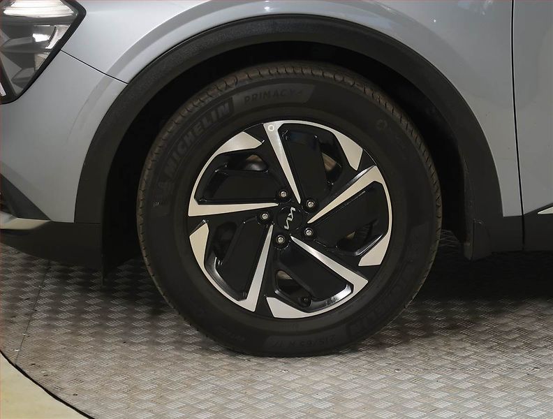 Kia Sportage (2022) 1.6 T-GDI - fotka 15 z 19