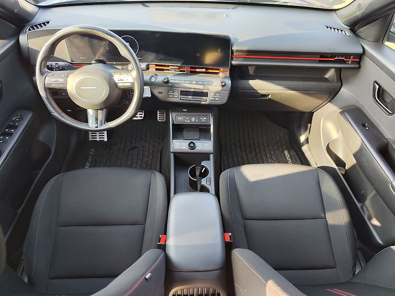 Hyundai Kona 1.6 T-GDI/145kW N-Line DCT - fotka 14 z 31
