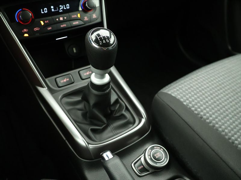 Suzuki S-Cross 1,4 Hybrid Allgrip CZ Premium - fotka 21 z 30