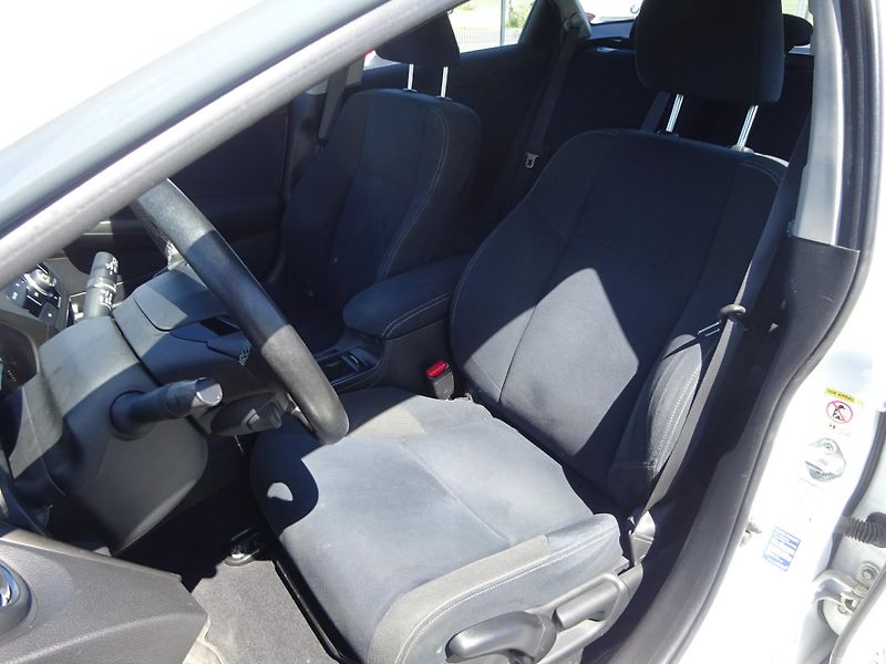 Honda Civic 1.8 i-VTEC 104kW TOURING - fotka 5 z 24
