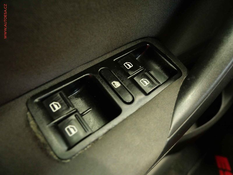 Volkswagen Polo (2011) 1.2 12V, AC - fotka 14 z 16