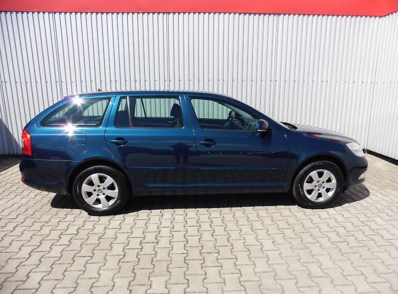 Škoda Octavia II Combi 1.4 TSi Elegance - fotka 5 z 14