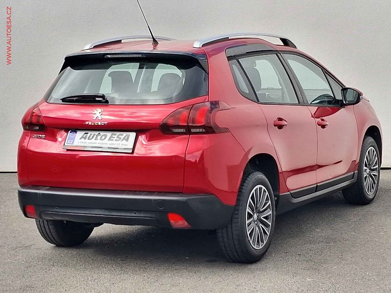 Peugeot 2008 (2018) 1.2 PT, 1.maj,ČR, Active - fotka 4 z 15