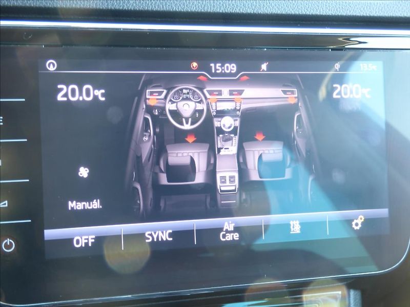 Škoda Superb 2,0 TDI DSG,Bi-Xenon,model 201 - fotka 30 z 45