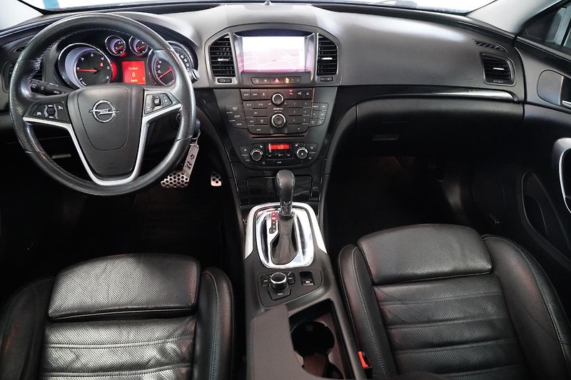 Opel Insignia - fotka 5 z 22