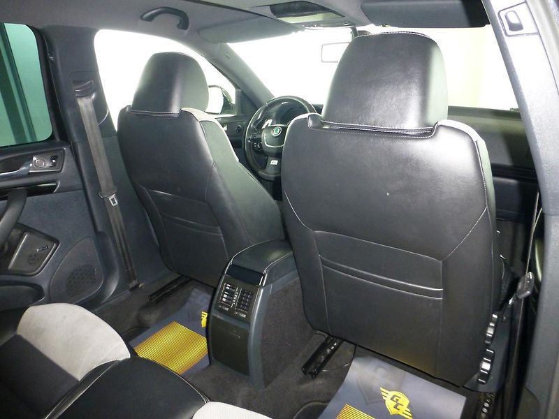 Škoda Octavia (2012) 2,0TDI-125KW*ALU*VYHŘ.SED***RS - fotka 23 z 25