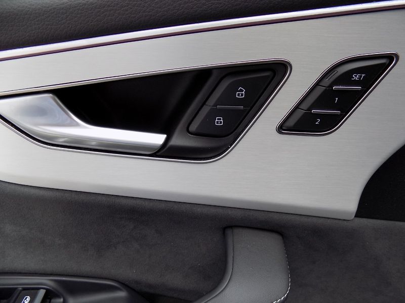 Audi Q8 (2024) 50TDI/S-Line/Full-Led/4x4/ - fotka 36 z 42