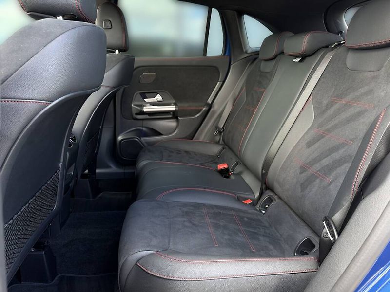 Mercedes-Benz GLA (2024) 200 d 4M - fotka 11 z 28