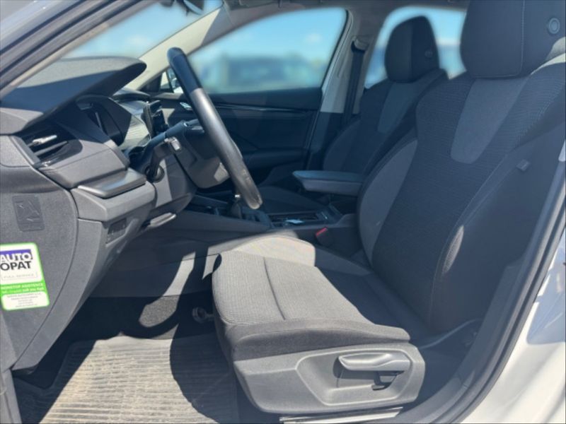 Škoda Octavia 1,5 TSI 110 Ambition - fotka 5 z 10