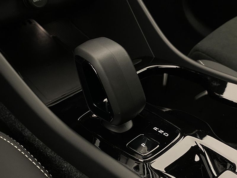 Volvo XC40 (2026) B3 AUT DARK ULTRA  - fotka 53 z 64