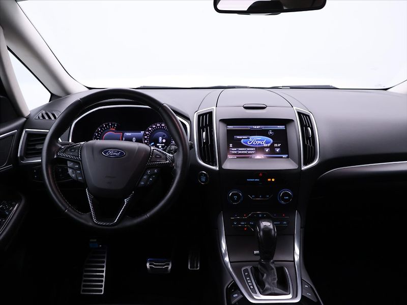 Ford S-MAX 2,0 TDCi 110kW Aut. Titanium - fotka 21 z 28