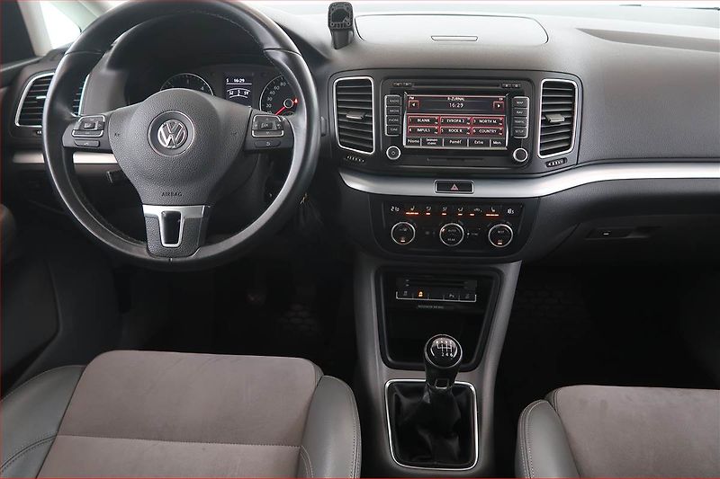Volkswagen Sharan (2013) 2.0 TDI BMT, Kůže, Navi - fotka 7 z 18