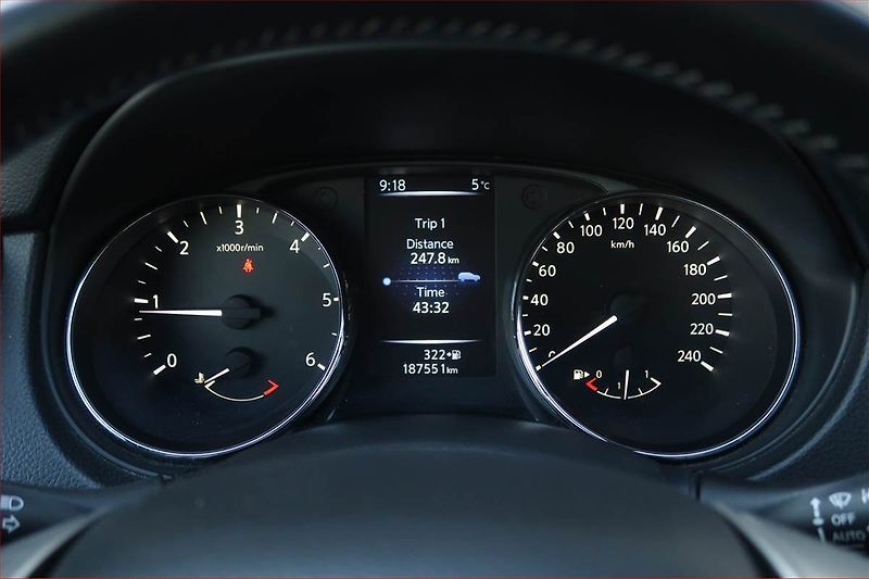 Nissan Qashqai (2014) 1.5 dCi, Navi, Tempomat - fotka 11 z 15