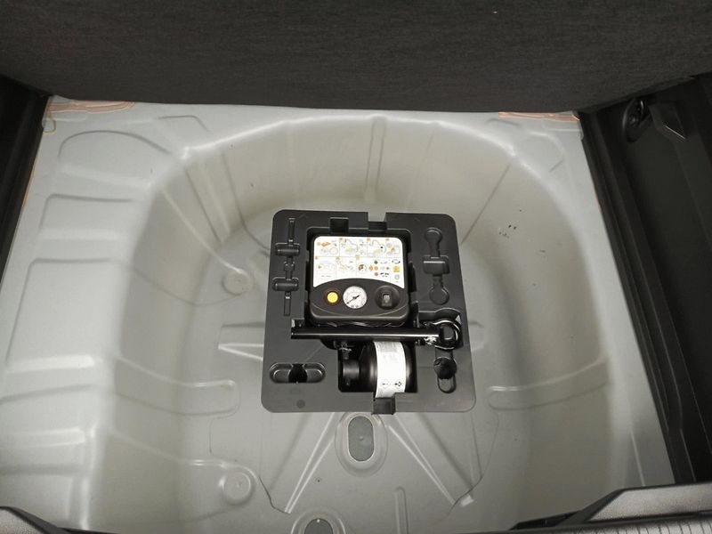 Renault Captur (2026) techno mild hybrid 140 EDC - fotka 22 z 24