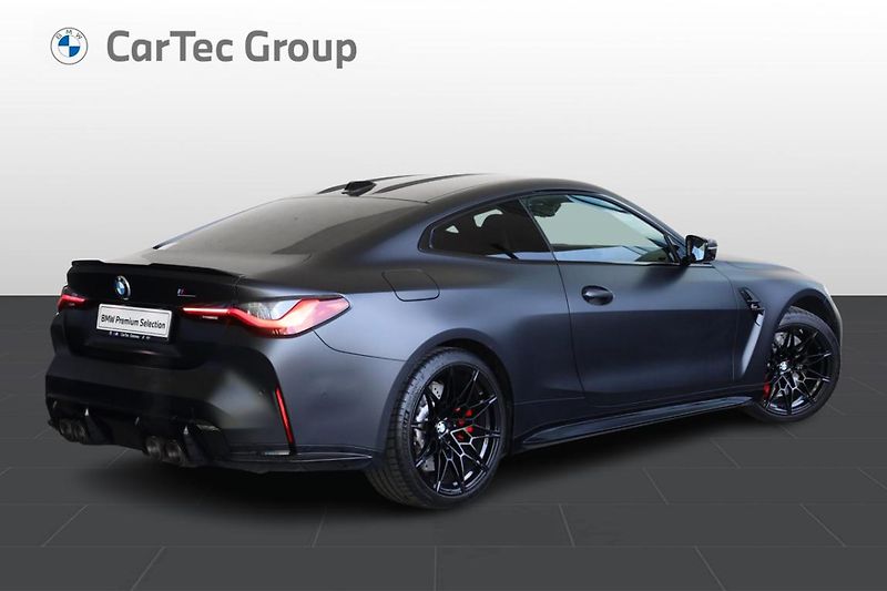 BMW M4 Competition M xDrive - fotka 6 z 35