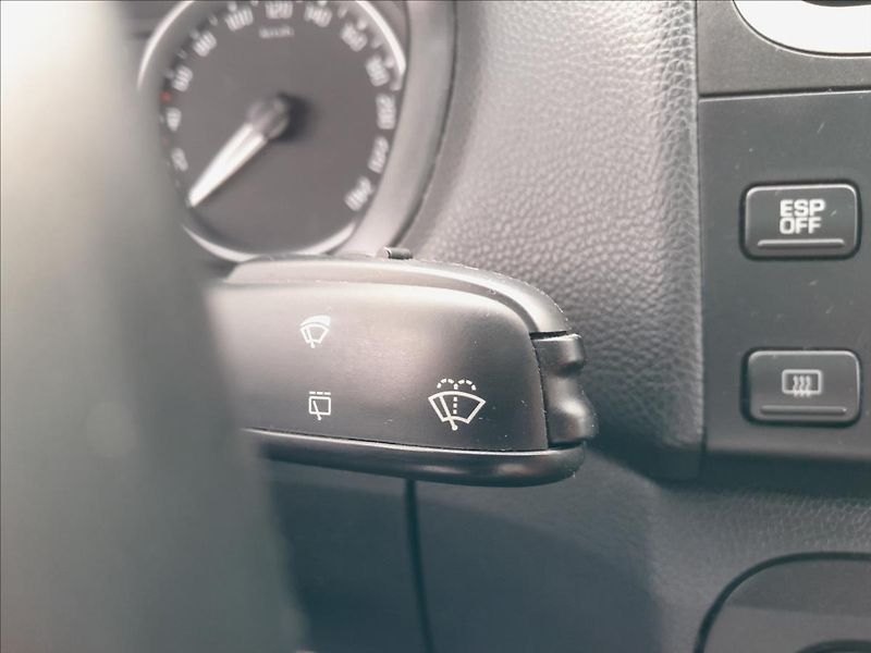 Škoda Roomster 1,6 i 77kW SCOUT MOTOR K.O. - fotka 37 z 43