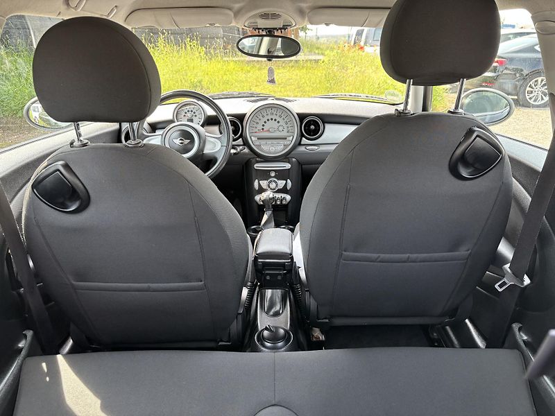 Mini Cooper 1.4i ONE - fotka 9 z 20