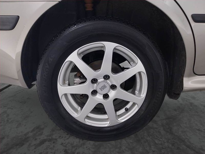 Škoda Octavia (2006) 1.6, po STK, jezdí výborně - fotka 15 z 16