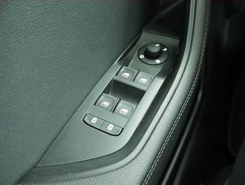 Škoda Superb (2023) Laurin&Klement 2.0 TDI - fotka 16 z 27