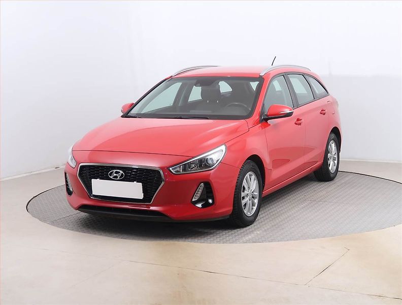 Hyundai i30 (2018) 1.0 T-GDI, Serv.kniha - fotka 2 z 14