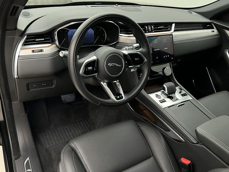 Jaguar F-Pace D200 R-DYNAMIC S AWD AUT - fotka 4 z 44