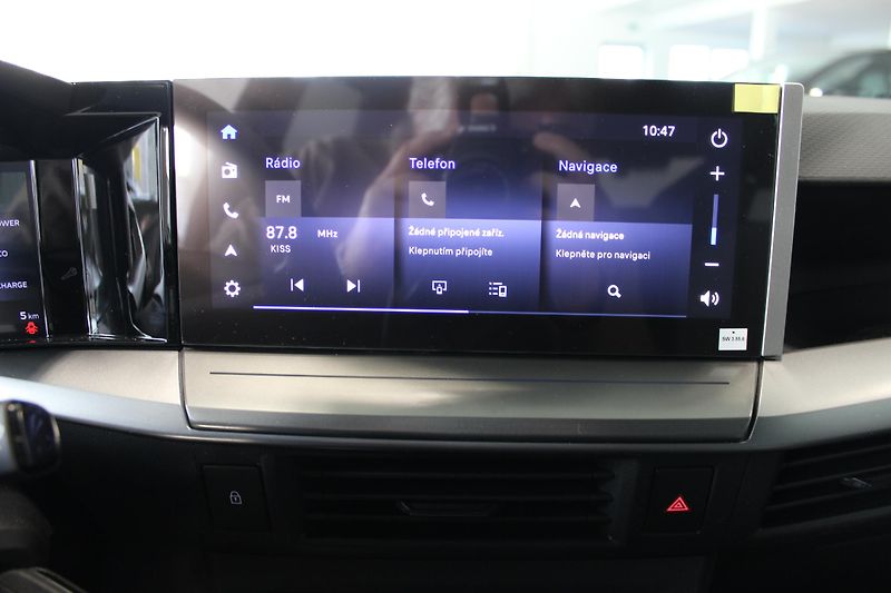 Opel Frontera (2025) GS XL Electric, baterie 54 kWh - fotka 11 z 18