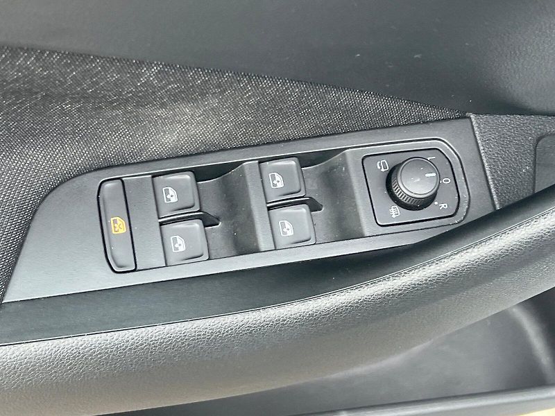 Škoda Kamiq (2024) Top Selection 1,0TSI 80kW M6F - fotka 14 z 33