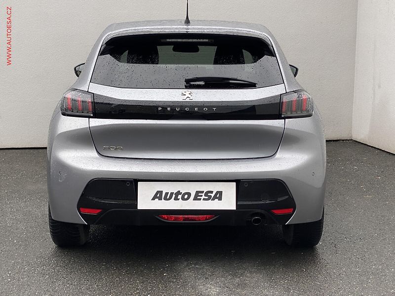 Peugeot 208 (2021) 1.2 PT, AC, tempo, kamera - fotka 5 z 18