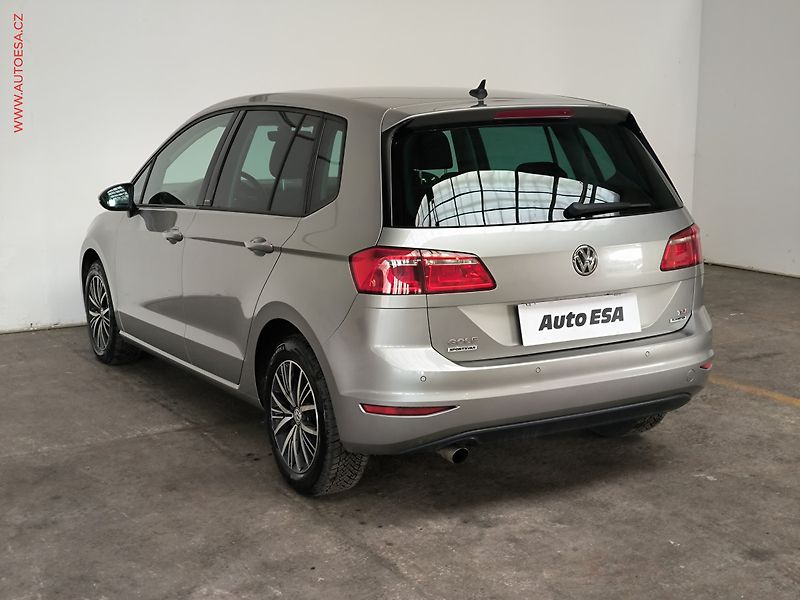 Volkswagen Golf Sportsvan (2017) 1.6TDi, DSG - fotka 4 z 17