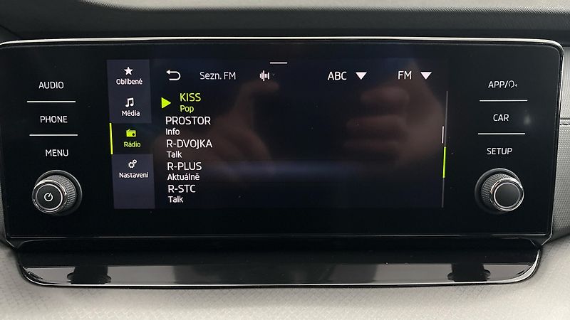 Škoda Octavia 2.0 TDI Ambition Combi - fotka 11 z 23