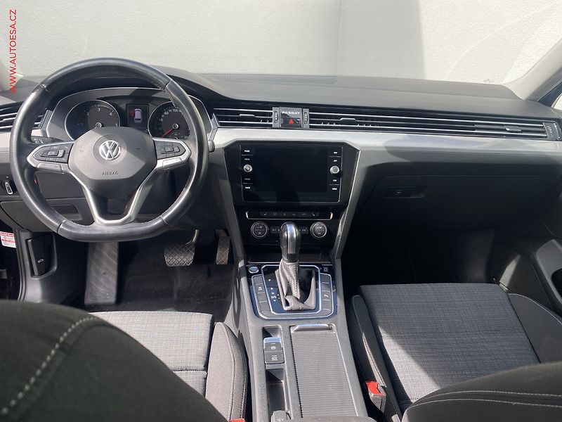 Volkswagen Passat (2019) 2.0 TDi, Business, DSG, LED - fotka 8 z 19