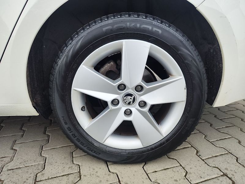 Škoda Octavia 1.5 TSi/96kW Ambition G-TEC - fotka 26 z 26