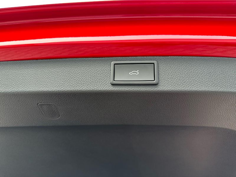 Škoda Karoq Sportline 2,0 TSI 140 kW 7-stu - fotka 18 z 22