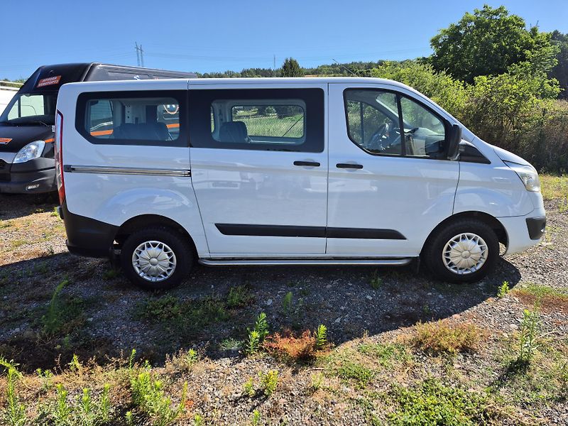 Ford Transit Custom (2014) 2.2 Tdci 9 míst  - fotka 11 z 22