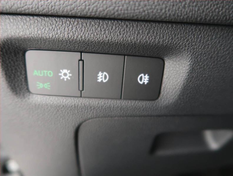 Škoda Octavia (2023) Ambition 2.0 TDI - fotka 18 z 18