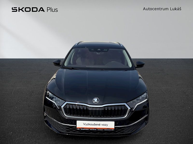Škoda Octavia (2025) TOP SELECTION 1.5 TSI 110 kW D - fotka 4 z 35