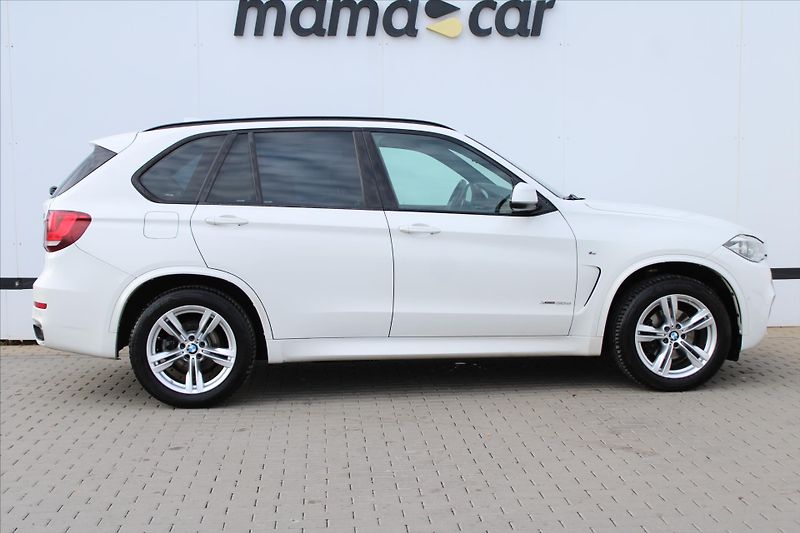 BMW X5 30d xDrive 190kW M PAKET ČR - fotka 2 z 3