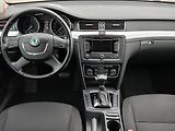 Škoda Superb (2011) 2.0TDi, DSG, výhřev sed. - náhled 8